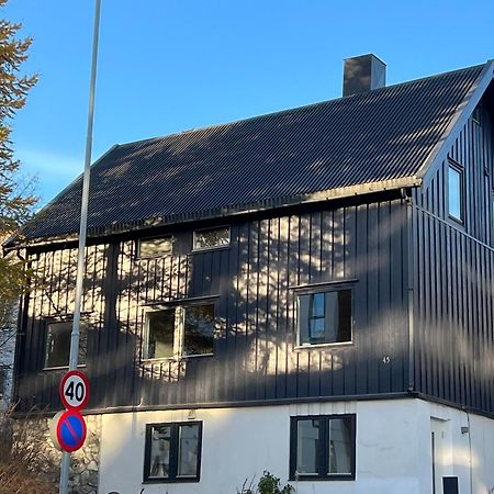 Cozy And Spacious Apartment In City Centre Tromsø Extérieur photo